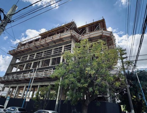 Clausura y sospechas: «¿En pleno centro, un grupo de expertos van a pifiar tanto?»