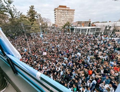 Una multitud recibió a Nicolás González tras su regreso del Mundial