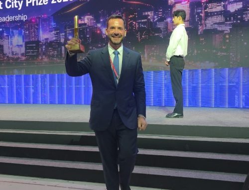 ¡The winner is: Ariel Sujarchuk! El intendente recibió en Corea el Seoul Smart City Prize por su liderazgo en gobernanza e inteligencia artificial. Continúa con su comitiva rumbo a China.